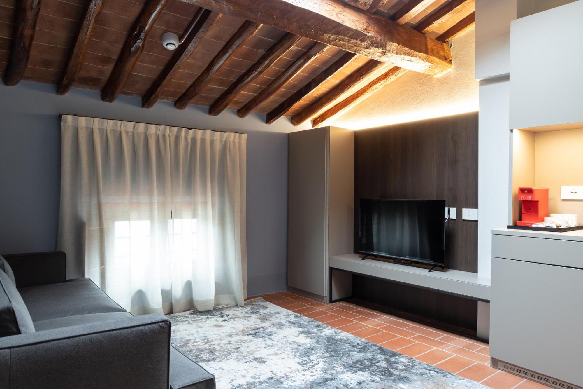 Borgo Bucciano Villa ซานมีเนียโต ภายนอก รูปภาพ